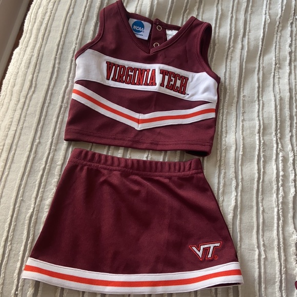 NCAA Other - VT girls cheerleading outfit❤️🧡